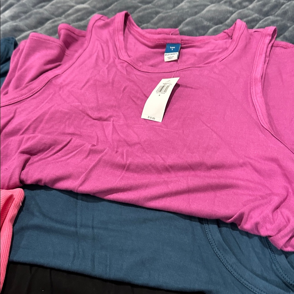NWT Lot of 10 Old Navy Tanks Sz S - Picture 3 of 7